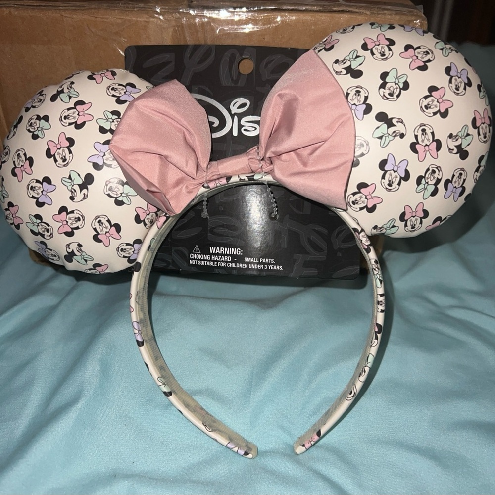 Disney Ears with pink bow and Minnie mouse all over print